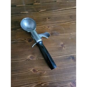 Myers DeLuxe Disher Ice Cream Scoop